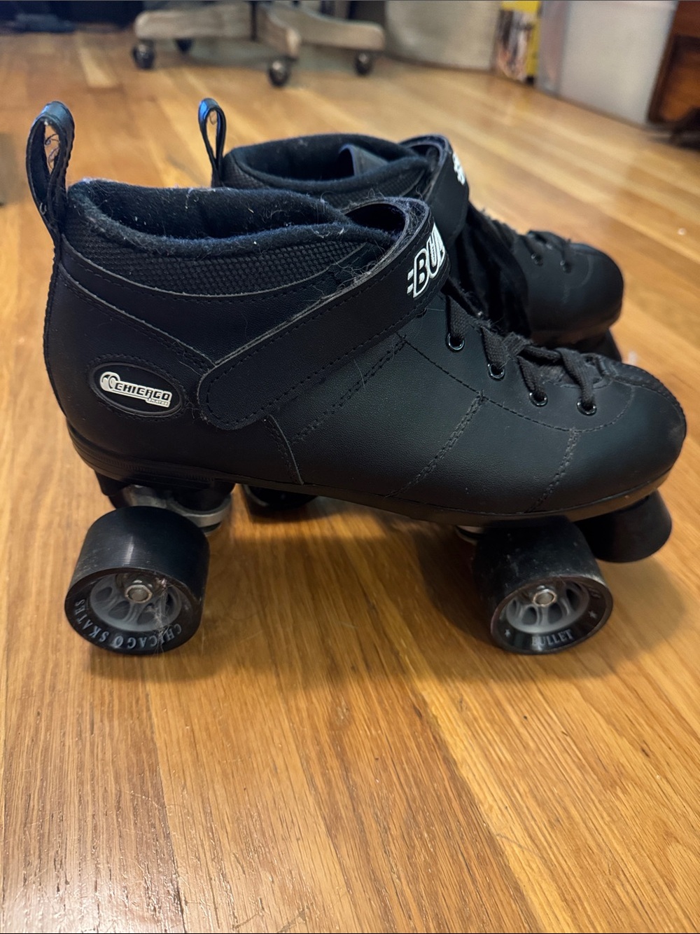 Bullet Men's Classic Black Roller Skates - Picture 3 of 6